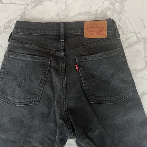 Black Levi’s jeans - Picture 2 of 2